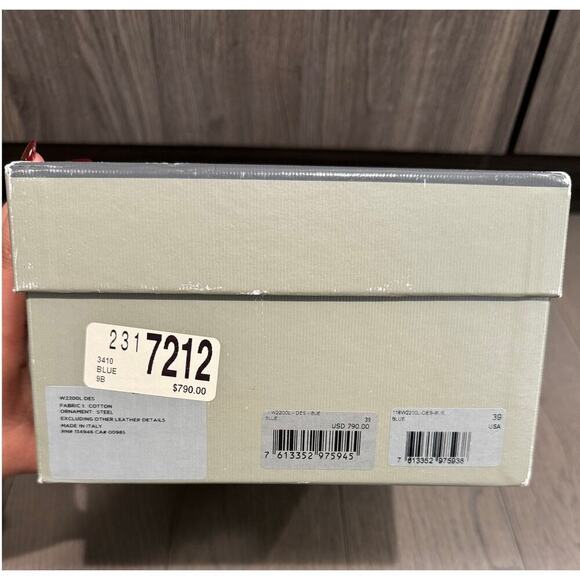 Tom Ford Frayed Raw Blue Denim Pointed Toe Stiletto Heel Pumps Size 39 $790 MSRP - Picture 10 of 14